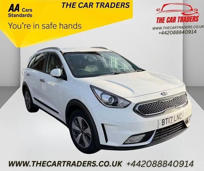 White Used 2017 Kia Niro SUV | £10,688 (Fair price) - Image 1/4