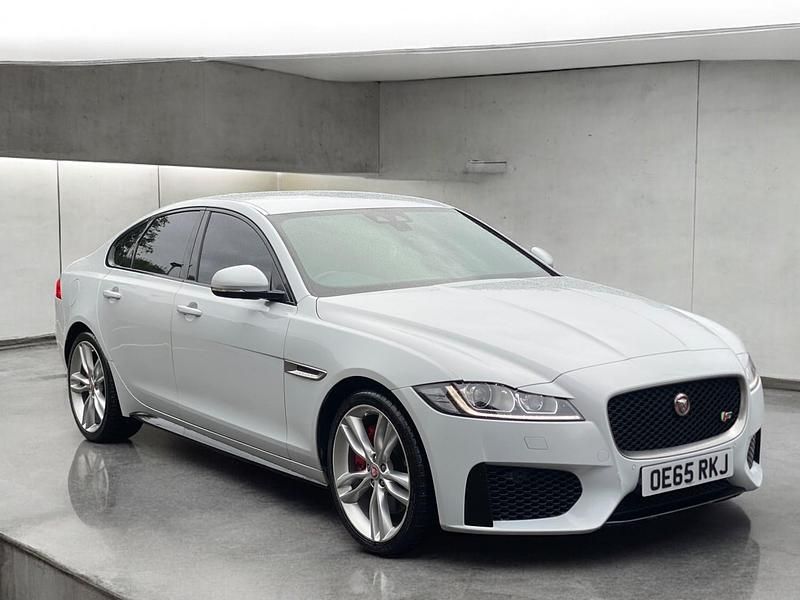 Used Jaguar XF S 300 HP (220 kW) 2015 White Sedan