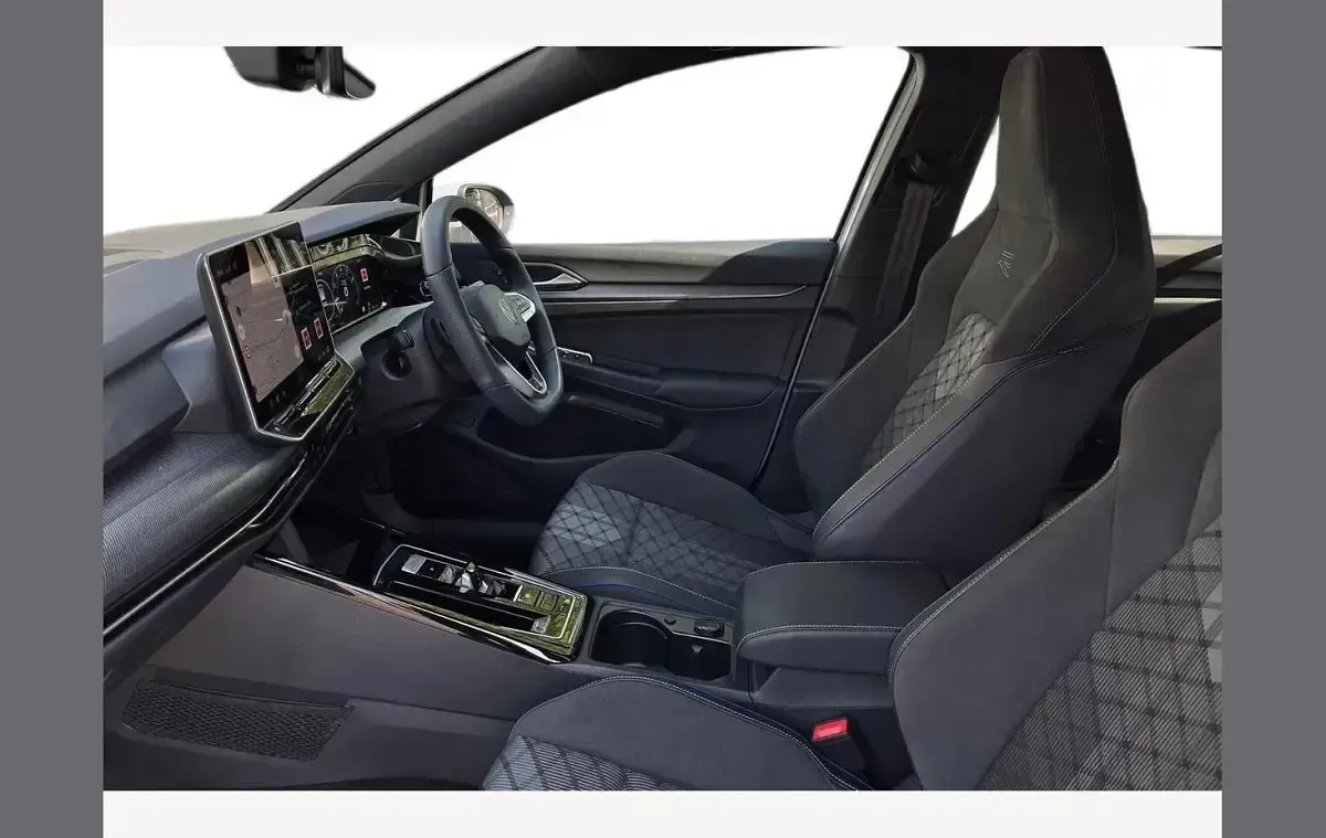 Used VW Golf VIII R-line 150 HP (110 kW) 2025 Blue Hatchback