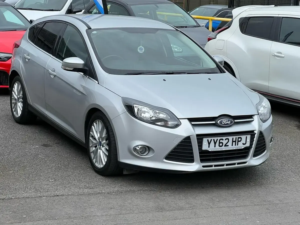 Used Ford Focus Zetec 2012 Silver Hatchback