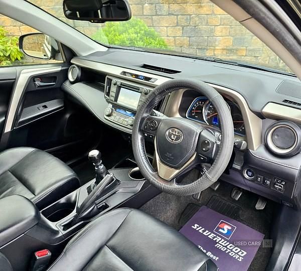 Used Toyota RAV4 124 HP (91 kW) 2014 Black SUV