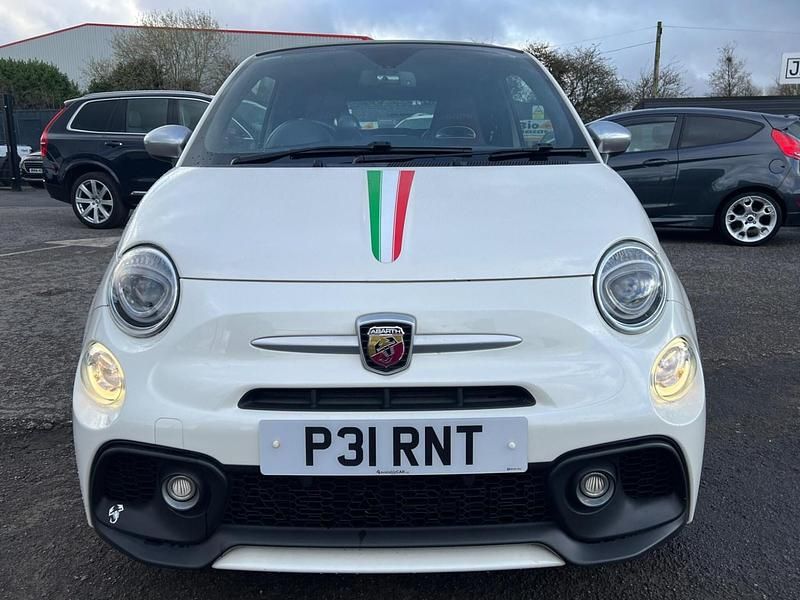Begagnad Abarth 595 Turismo 165 HK (121 kW) 2017 Vit Cab
