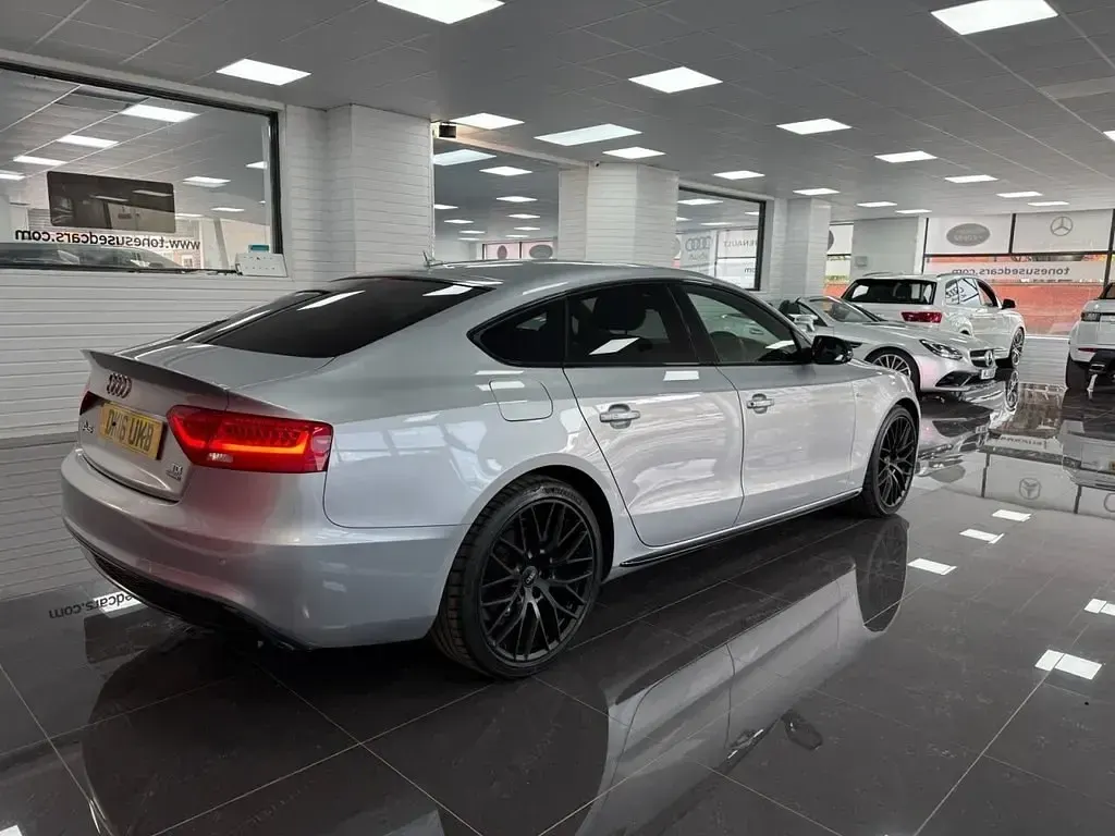 Begagnad Audi A5 Sportback Black Edition 190 HK (139 kW) 2016 Silver Halvkombi