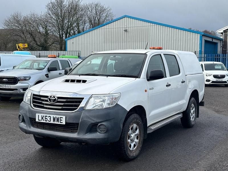 White Used 2013 Toyota HiLux Pickup | £6,995 (Super price) - Image 1/4