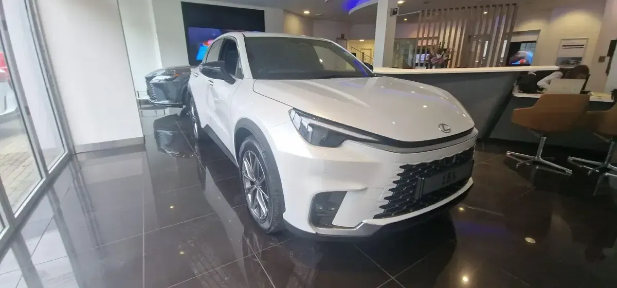 New Lexus LBX 136 HP (100 kW) 2026 Sonic white SUV