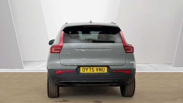 Usado Volvo XC40 Plus 161 HP (118 kW) 2026 SUV