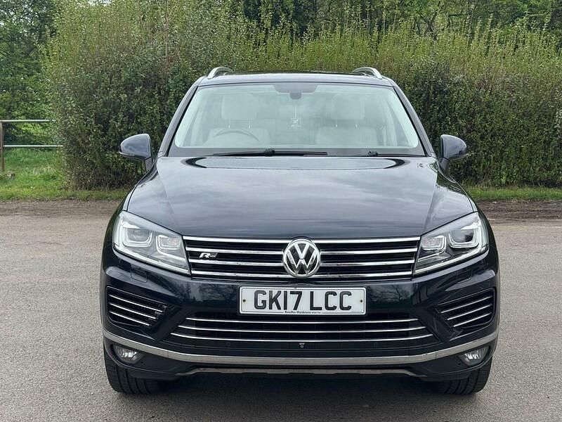 Used VW Touareg R-line Plus 262 HP (192 kW) 2017 Blue SUV
