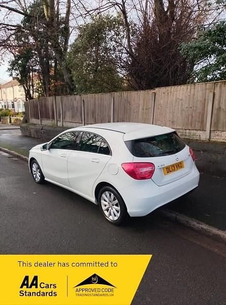 Used Mercedes A180 SE 2013 White Hatchback