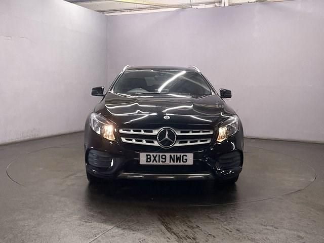 Used Mercedes GLA200 Executive 136 HP (100 kW) 2019 Black SUV