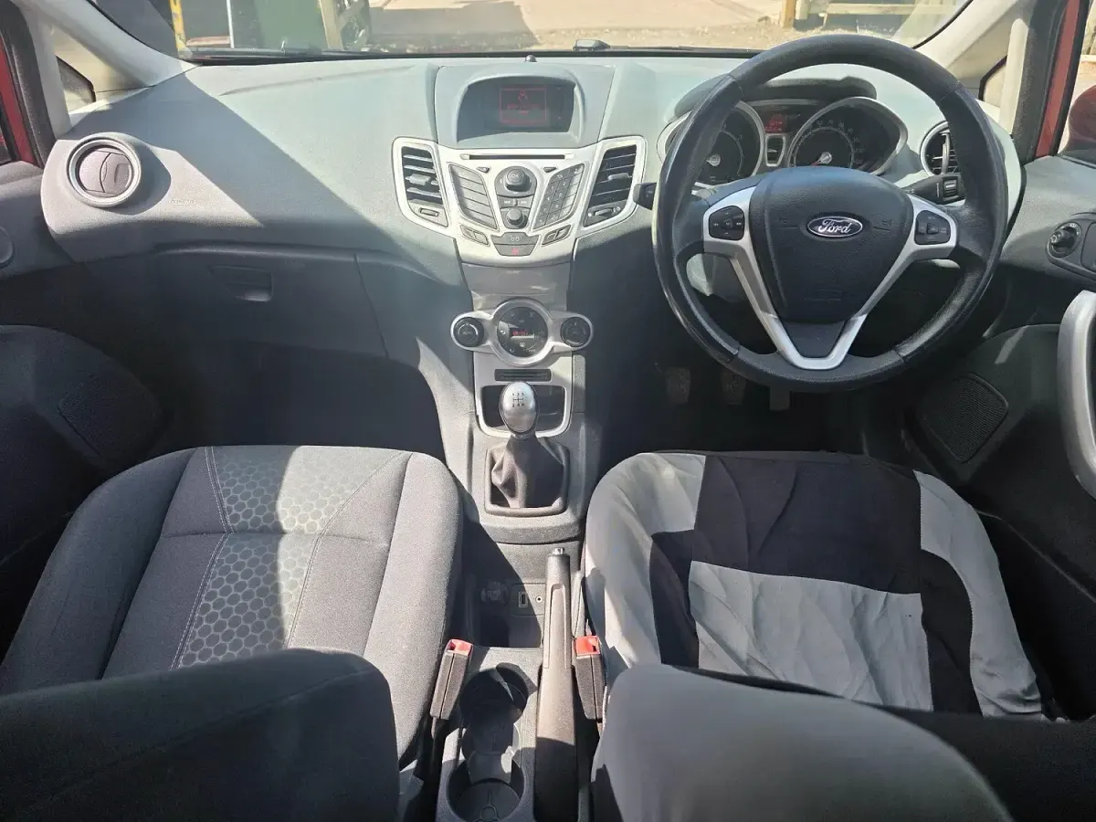 Used Ford Fiesta Titanium 96 HP (70 kW) 2009 Red Hatchback