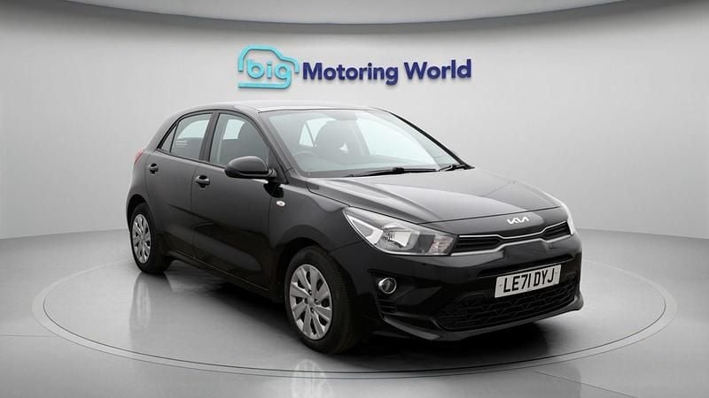 Used Kia Rio 2022 Black Hatchback