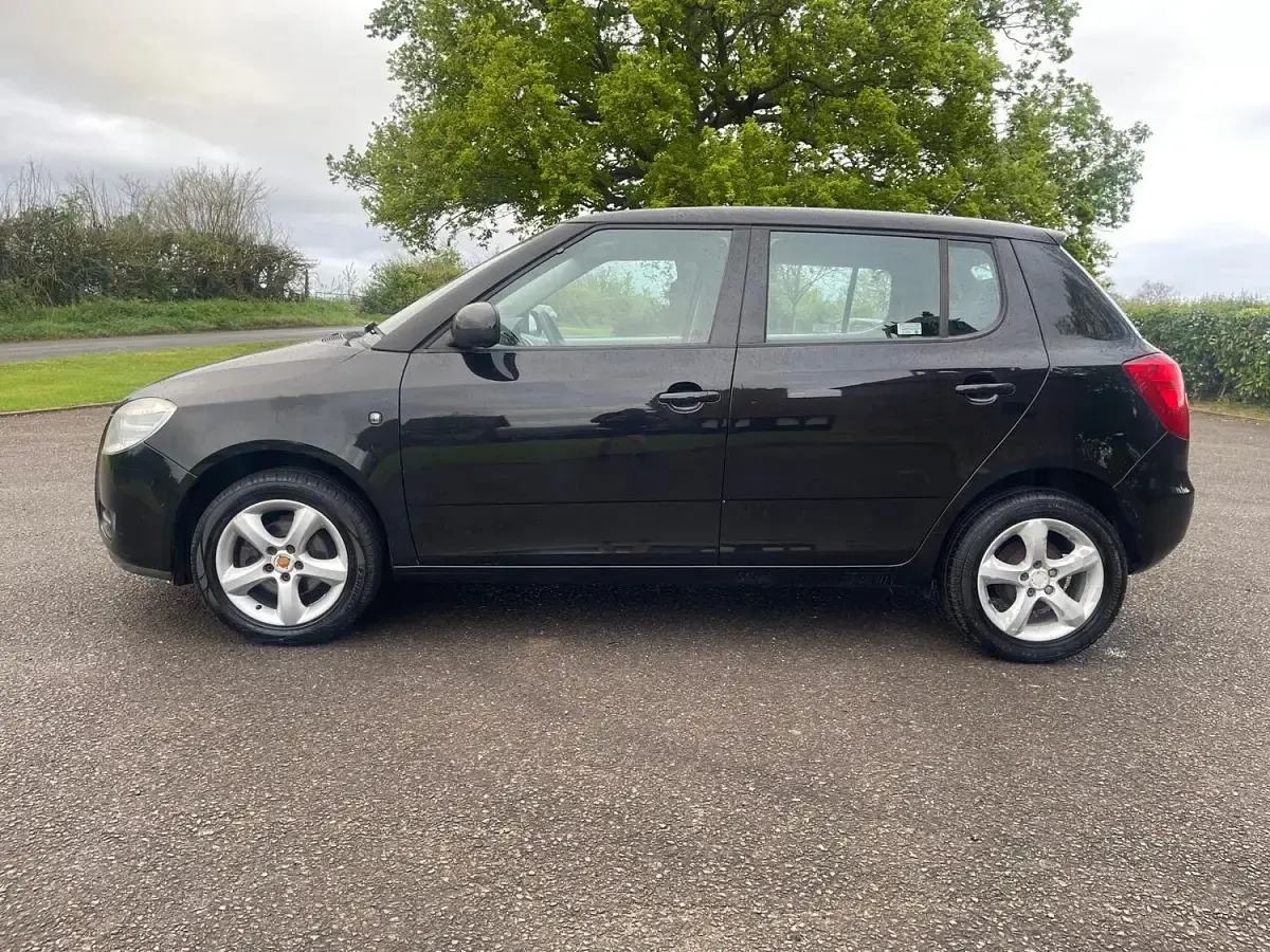 Used Skoda Fabia 60 HP (44 kW) 2008 Black Hatchback