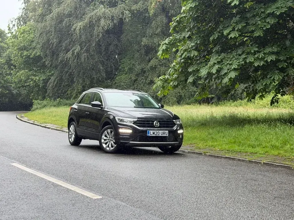 Used VW T-Roc SE 115 HP (84 kW) 2020 Black SUV
