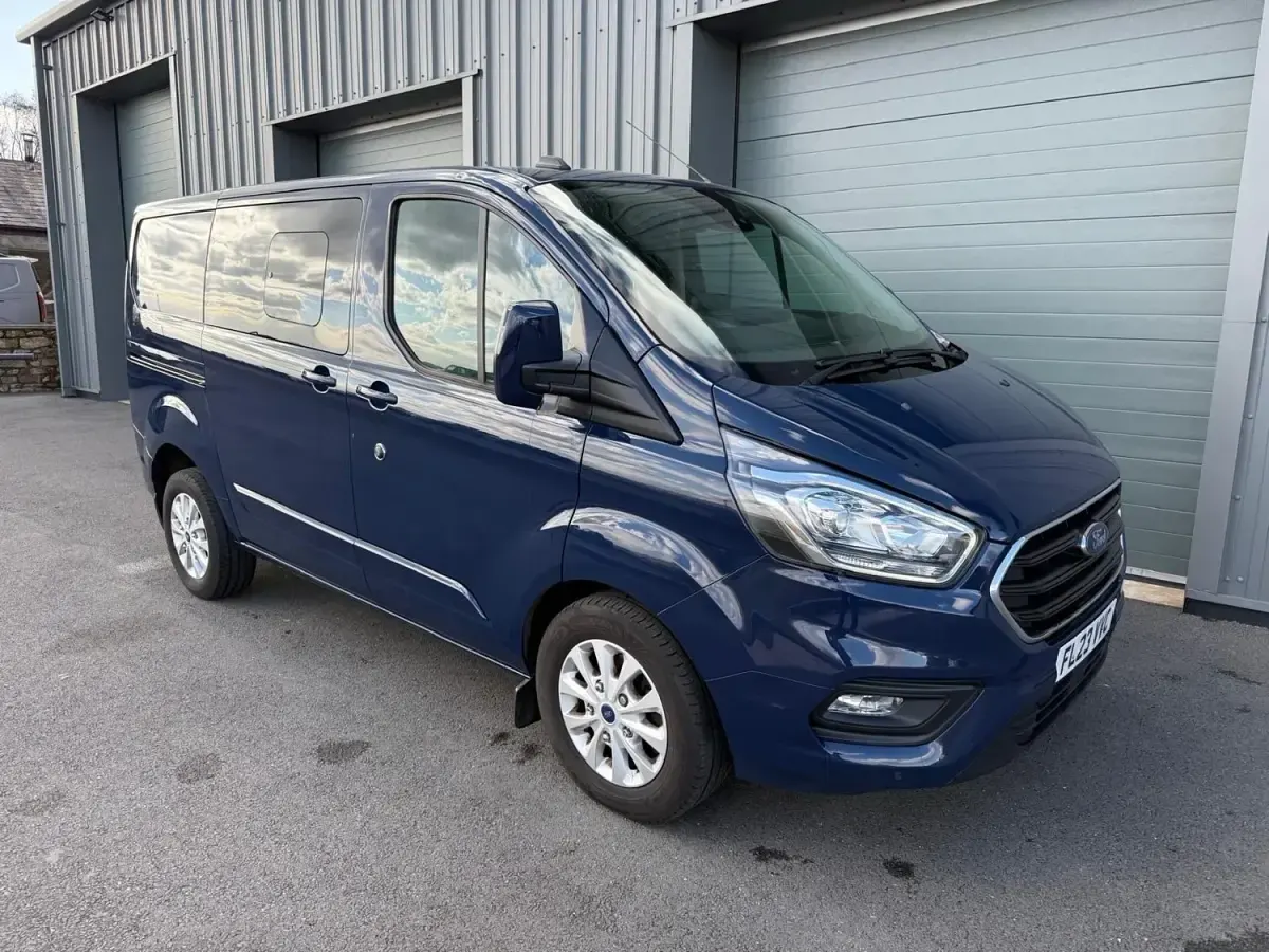 Używany Ford Transit Custom Limited 170 KM (125 kW) 2023 Niebieski Van