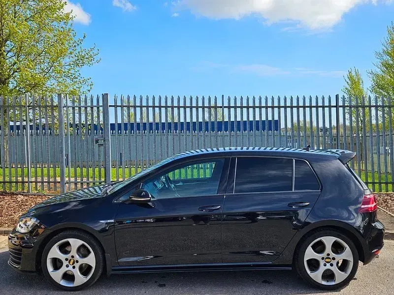 Używany VW Golf VII GTD 184 KM (135 kW) 2017 Czarny Hatchback