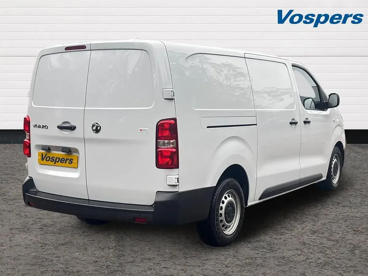 Used Vauxhall Vivaro 100 HP (73 kW) 2023 White MPV