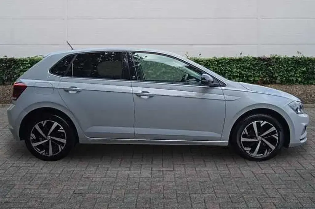 Used VW Polo Beats 80 HP (58 kW) 2020 Silver Hatchback