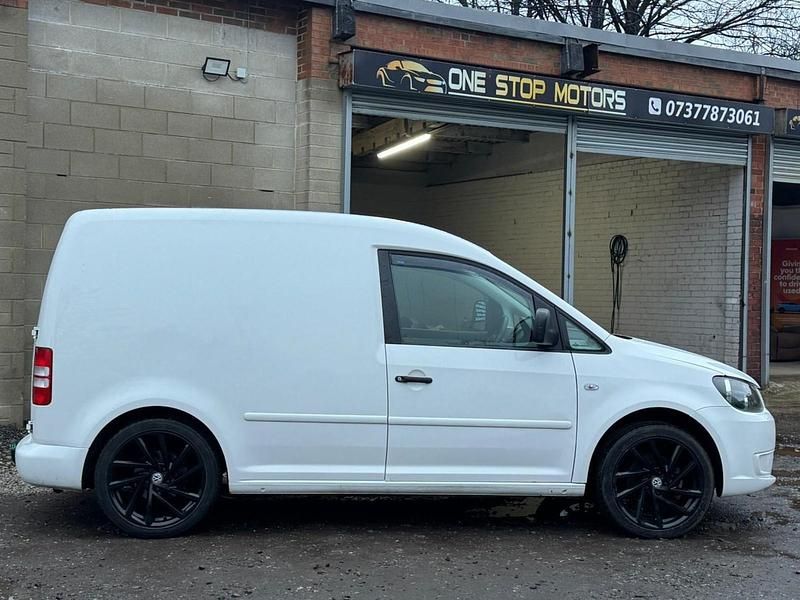 Used VW Caddy 102 HP (75 kW) 2011 White MPV