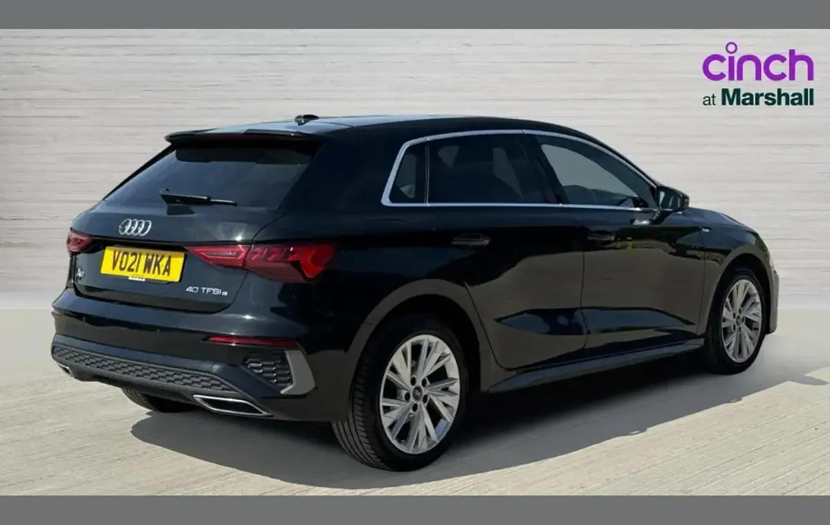 Begagnad Audi A3 e-tron S-Line 204 HK (150 kW) 2021 Svart Halvkombi
