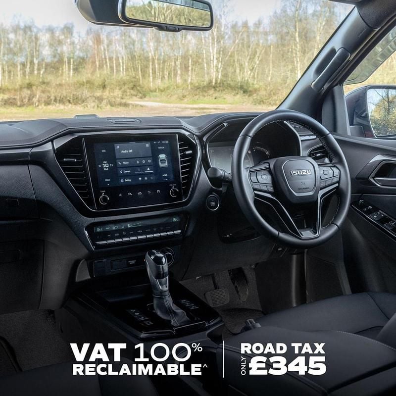 New Isuzu D-Max 163 HP (119 kW) 2025 White Pickup