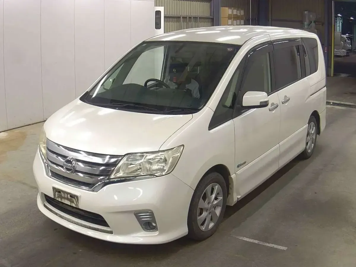 Used Nissan Serena S 2012 White MPV