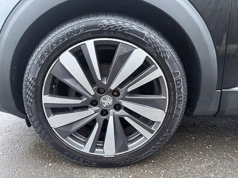 Used Peugeot 5008 Premium 129 HP (94 kW) 2018 Black Hatchback