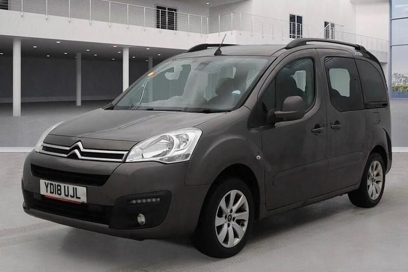 Used Citroën Berlingo Flair 110 HP (80 kW) 2018 Grey MPV