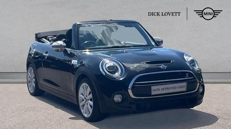 Black Used 2018 Mini Cooper S Hatchback | £11,995 (Fair price) - Image 1/4
