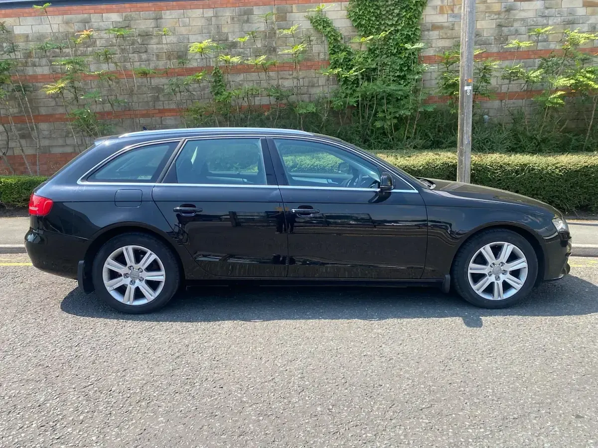 Used Audi A4 143 HP (105 kW) 2010 Black Estate