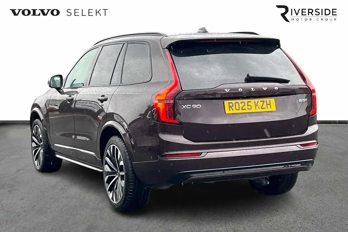 Used Volvo XC90 Ultra 455 HP (334 kW) 2025 Mulberry red SUV