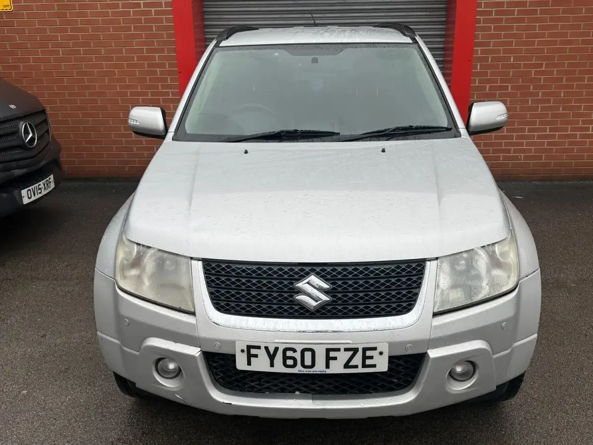 Used Suzuki Grand Vitara SZ4 163 HP (119 kW) 2011 Silver SUV