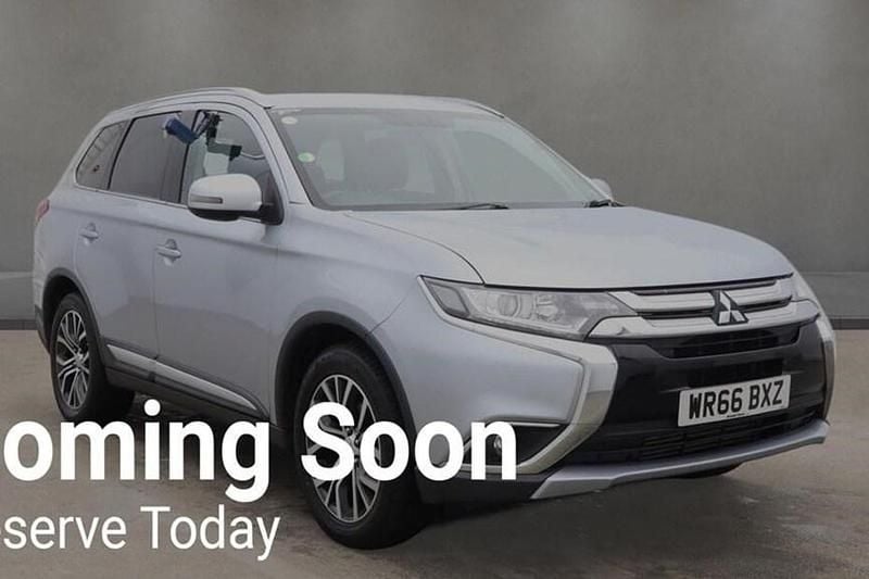 Used Mitsubishi Outlander 147 HP (108 kW) 2016 Silver SUV