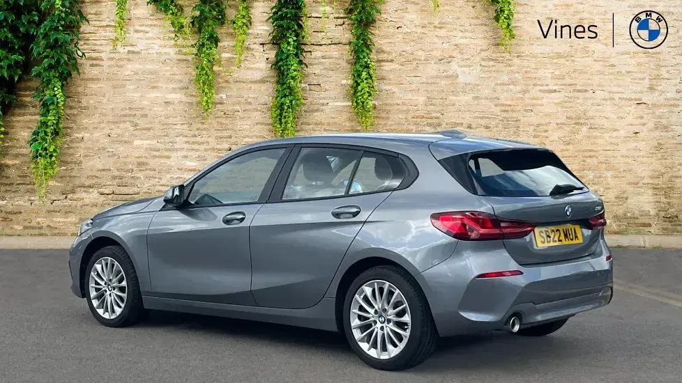 Used BMW 118 Comfort Edition 134 HP (98 kW) 2022 Grey Hatchback