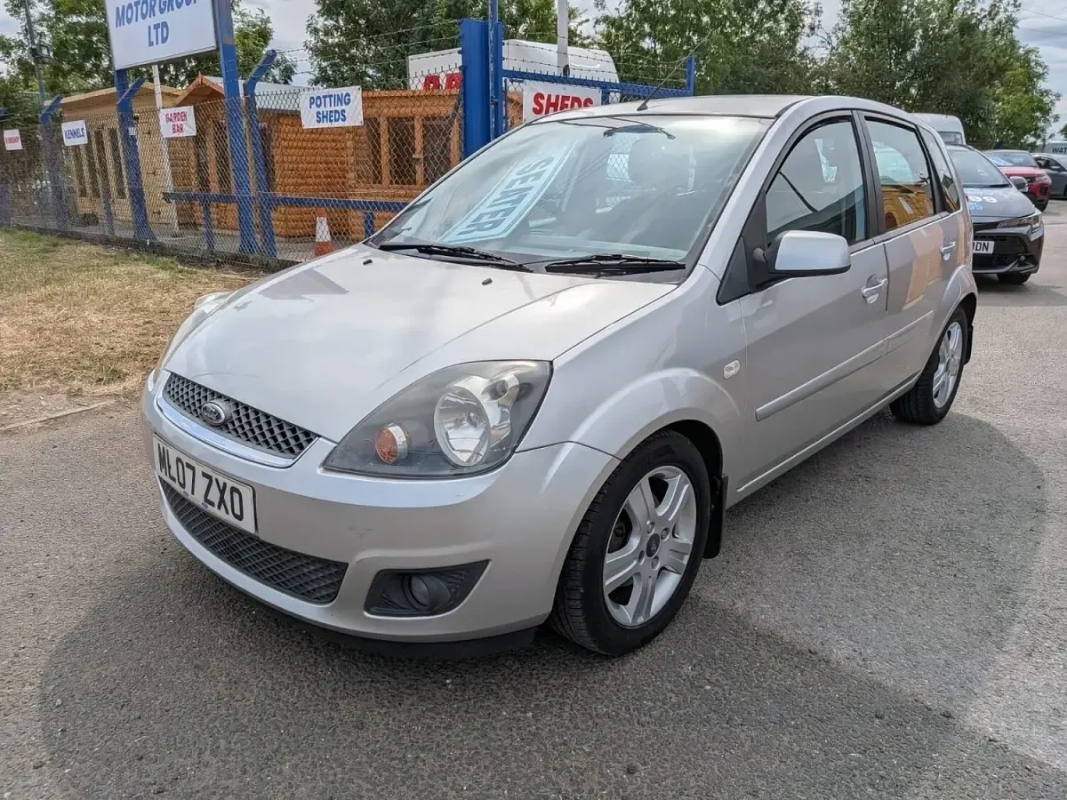 Used Ford Fiesta Zetec 2007 Silver Hatchback