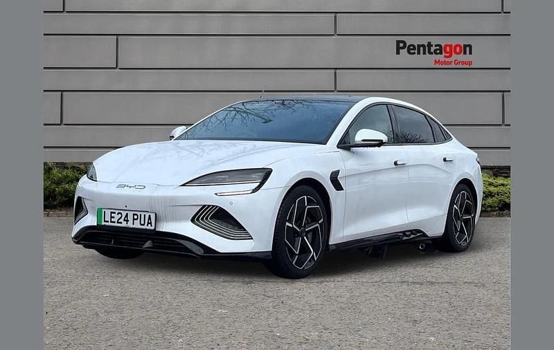 Used BYD Seal 389 kW (530 HP) 2024 White Sedan