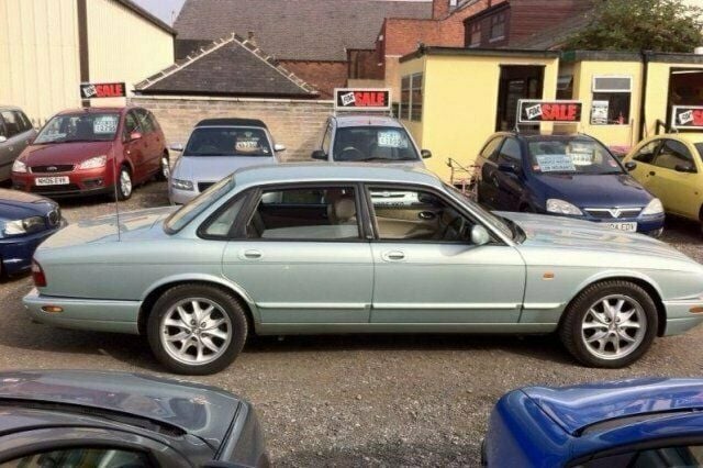 Used Jaguar XJ8 240 HP (176 kW) 2000 Sedan