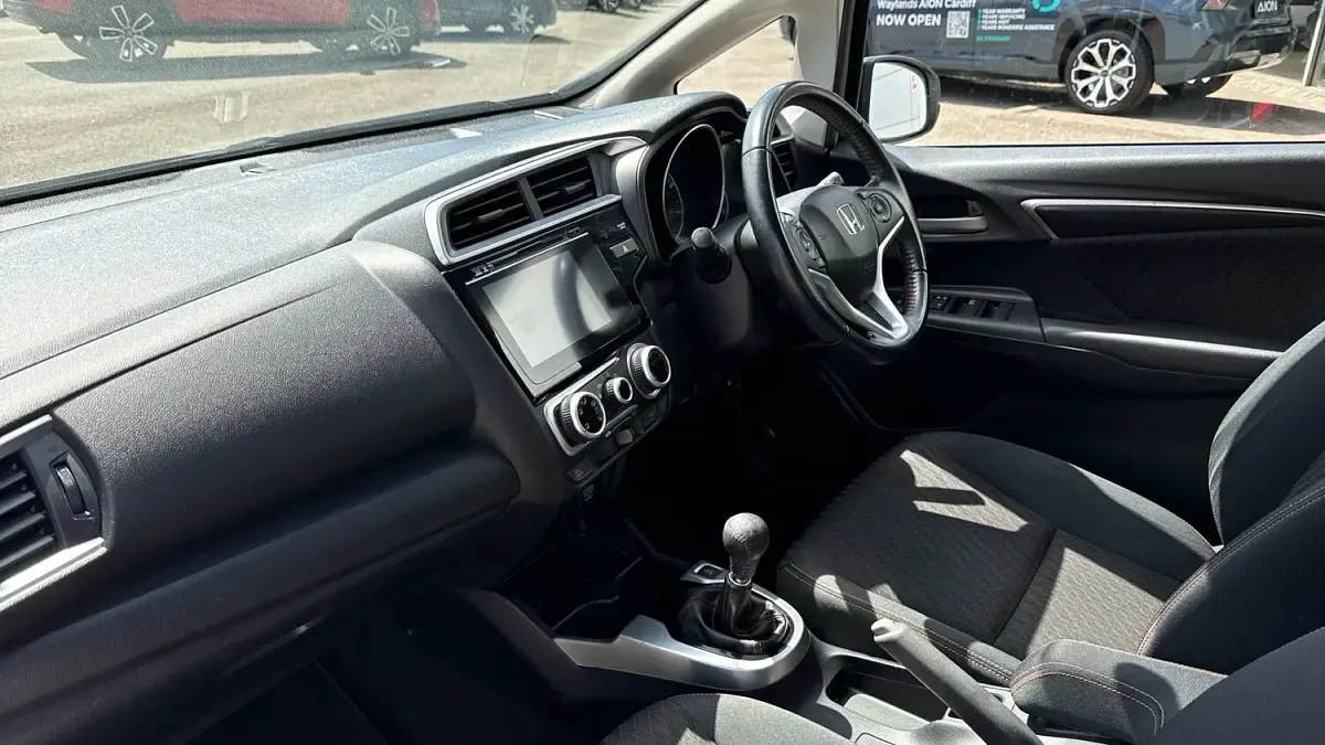 Used Honda Jazz Sport 130 HP (95 kW) 2018 White Hatchback