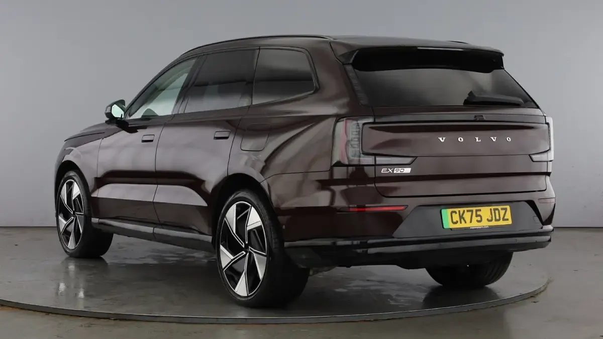 Used Volvo EX90 Performance 380 kW (517 HP) 2025 Red SUV