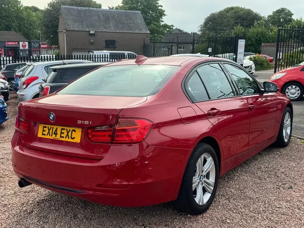 Used BMW 316 Sport Line 136 HP (100 kW) 2014 Red Sedan