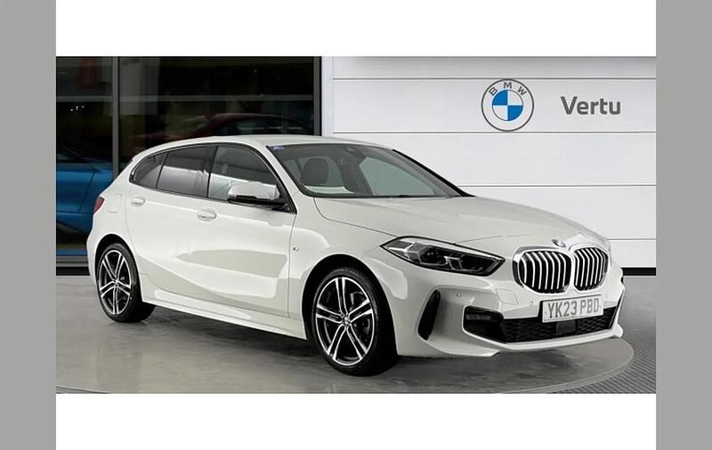 Used BMW 118 M Sport 140 HP (102 kW) 2023 White Hatchback
