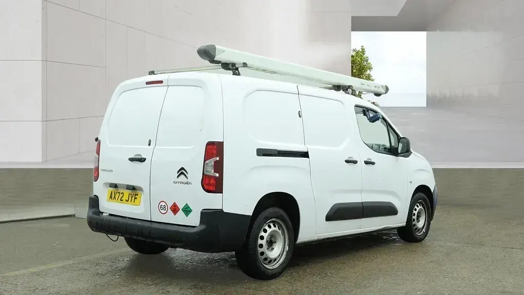Used Citroën Berlingo 100 HP (73 kW) 2023 White MPV
