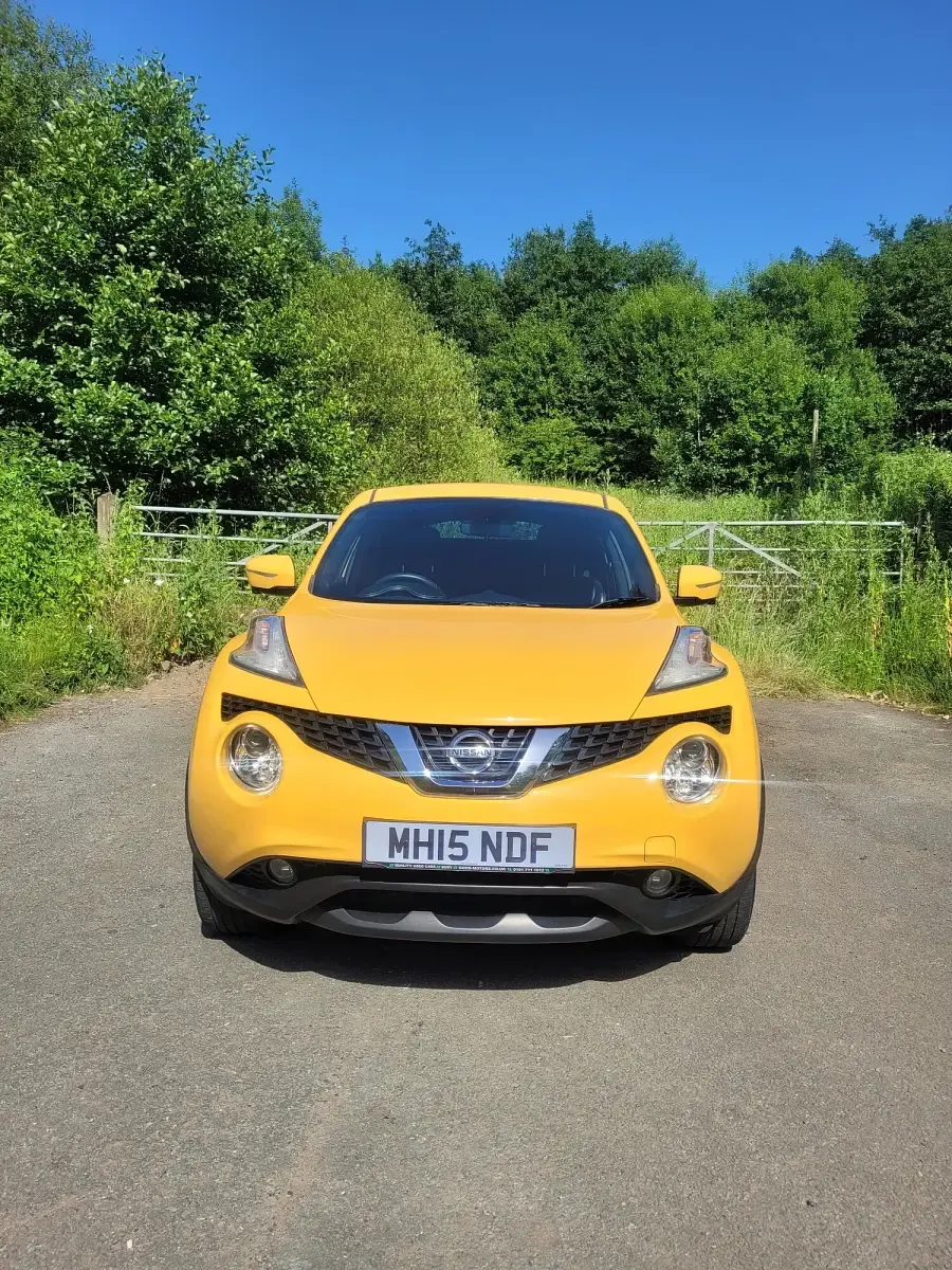 Used Nissan Juke Tekna 117 HP (86 kW) 2015 Yellow SUV