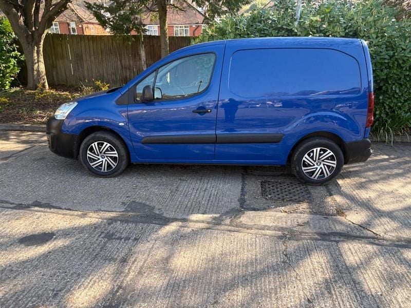 Used Peugeot Partner S 2018 Blue