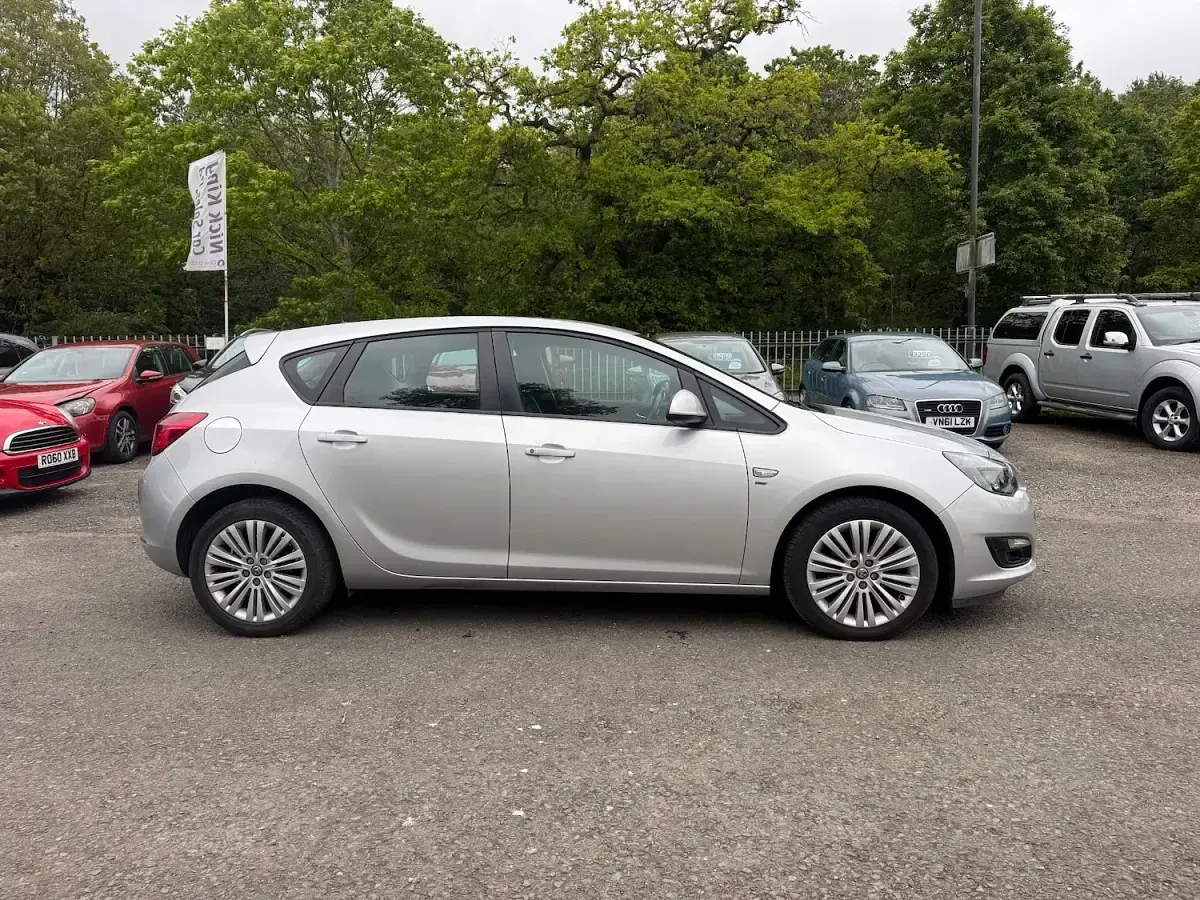Used Vauxhall Astra 2013 Silver Hatchback