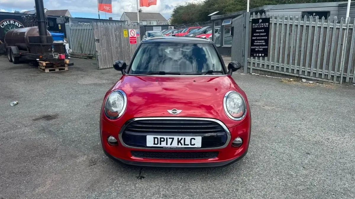 Used Mini Cooper D Hatch 116 HP (85 kW) 2017 Red Hatchback