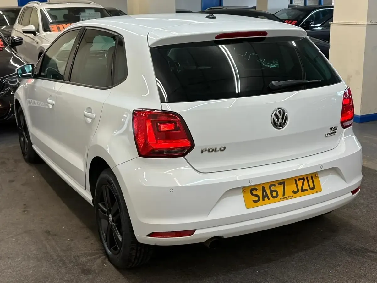 Used VW Polo Edition 90 HP (66 kW) 2017 White Hatchback