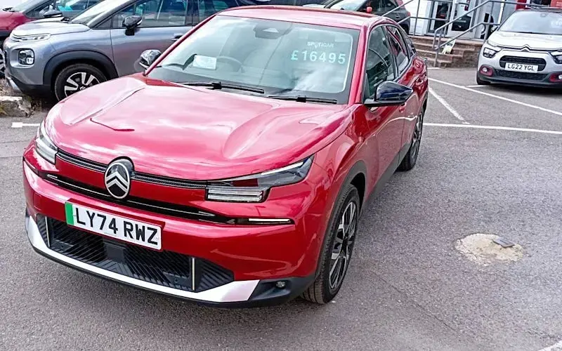 Used Citroën e-C4 114 kW (156 HP) 2025 Red Hatchback