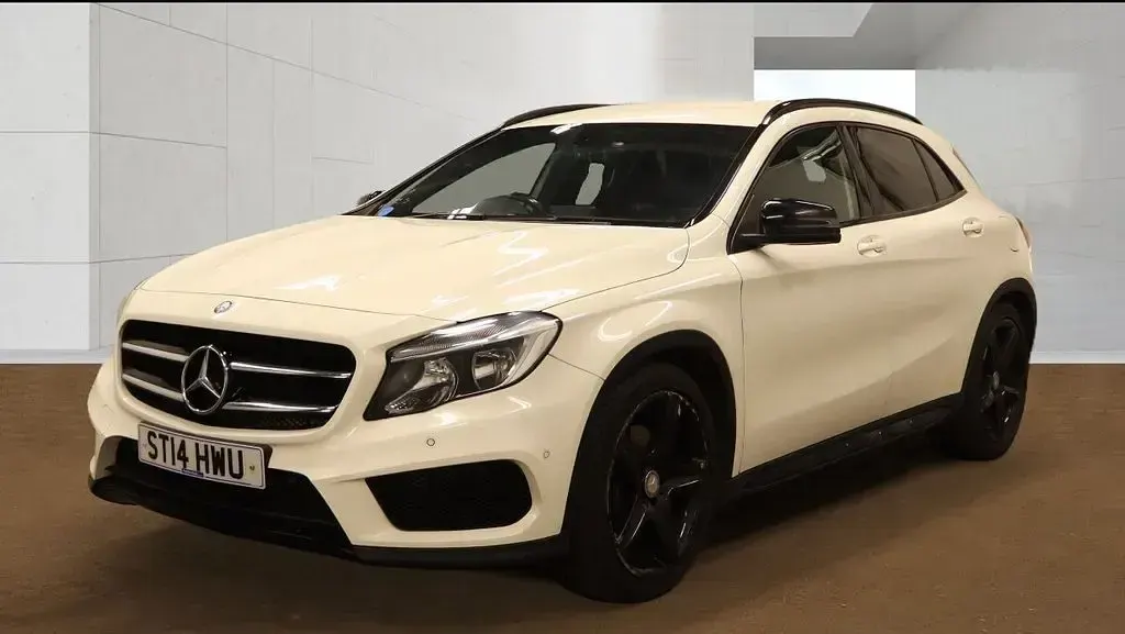 Used Mercedes GLA220 AMG line 170 HP (125 kW) 2014 White SUV