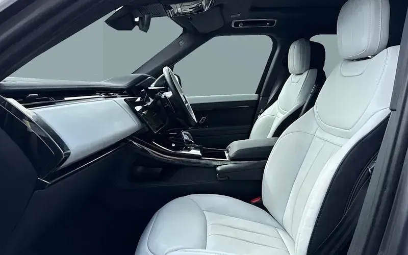 Usado Land Rover Range Rover Sport SE Dynamic 300 HP (220 kW) 2026 SUV