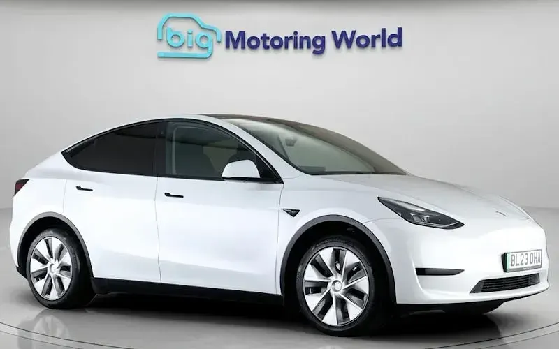 Used Tesla Model Y Standard Range 219 kW (299 HP) 2023 SUV